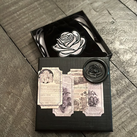 NWT Black Obsidian Adjustable Dragon Necklace with Natural Crystal - Picture 8 of 10